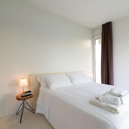 Masseria Mo' 住宿加早餐酒店 加拉蒂纳