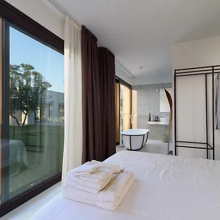 Masseria Mo' Bed & Breakfast *